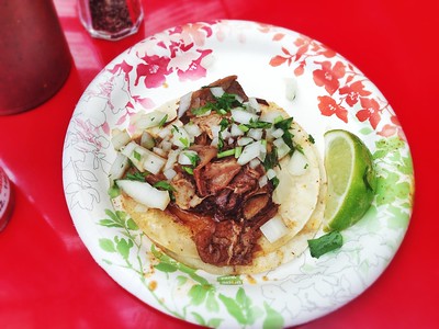 Birria taco with lemon
