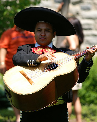 Mariachi guitarrón