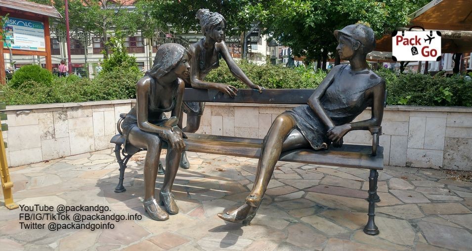 Miskolc Girls sculpture, Miskolc, Hungary