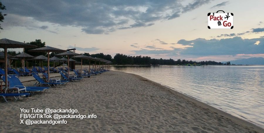 Keramoti beach. Photo by packandgo.info Keramoti beach